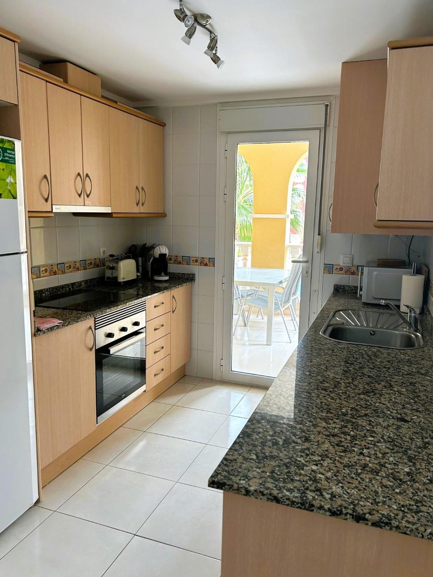 Beautiful 3 Bed, 2 Bath Modern Apartment 로스알카자레스 외부 사진