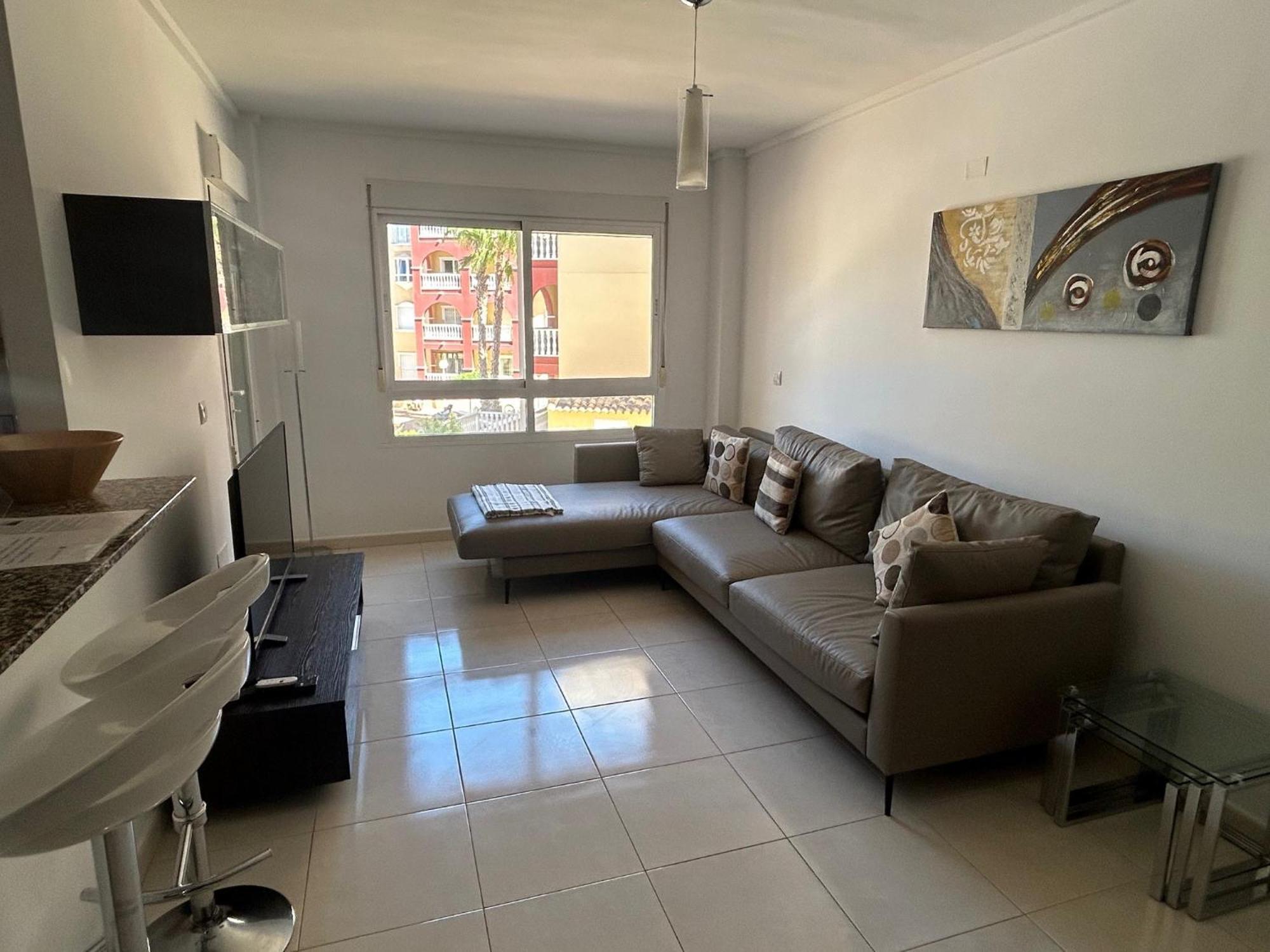Beautiful 3 Bed, 2 Bath Modern Apartment 로스알카자레스 외부 사진